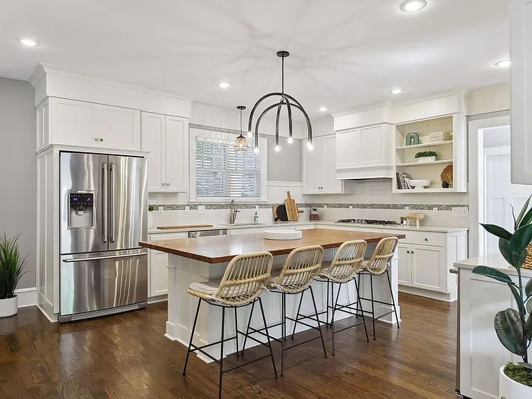 185 W Lake St — Photo 10
