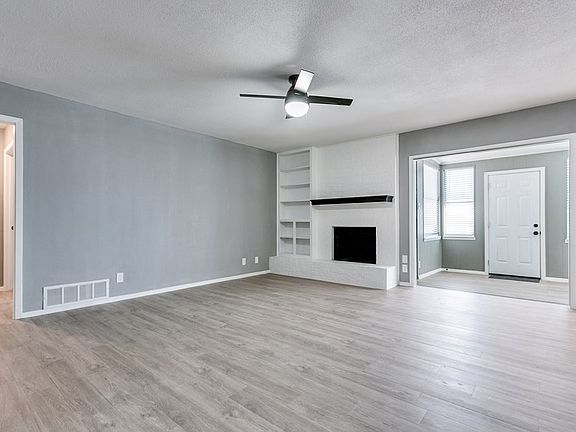 2nd image of 3413 Sunset Dr