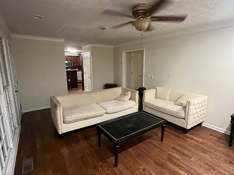 5042 Rosemeade Ct — Photo 4