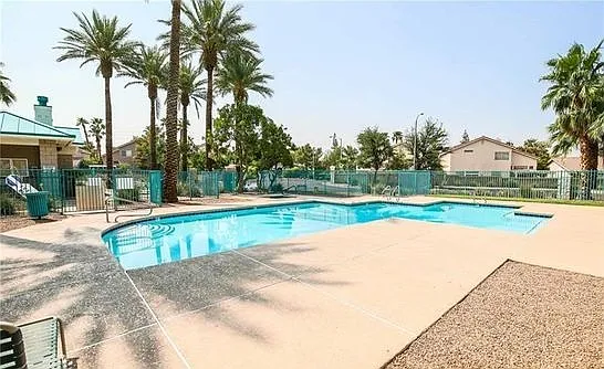 Polynesia Cir — Photo 8