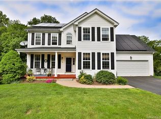 20 Orleton Ct, Cheshire, CT 06410