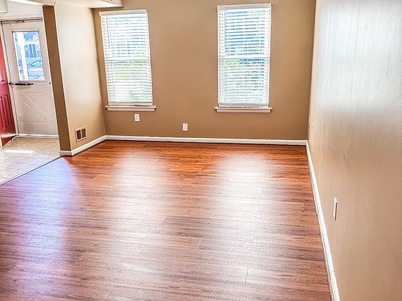 3rd image of 14353 Southgate Ct