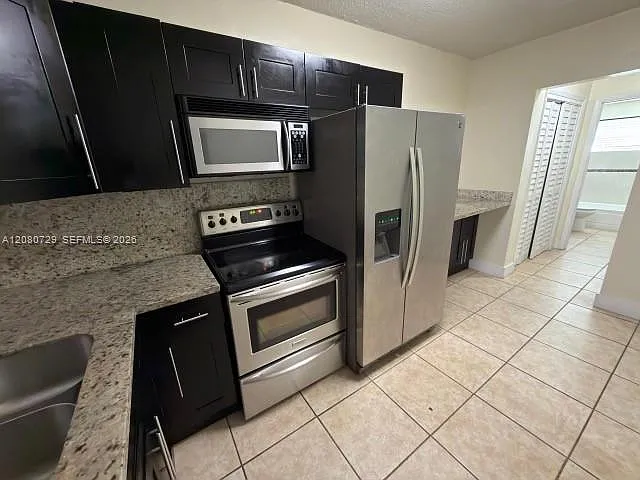Garsan Apts Inc Condo — Photo 1