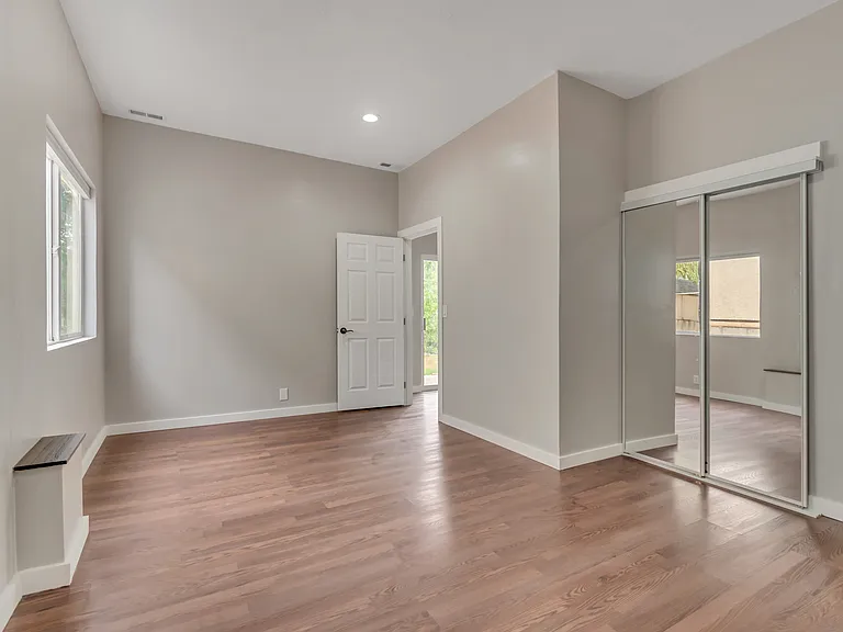 2154 E Wasatch Blvd — Photo 21