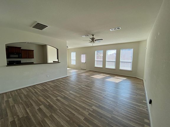 2nd image of 4725 Winding Hollow Dr