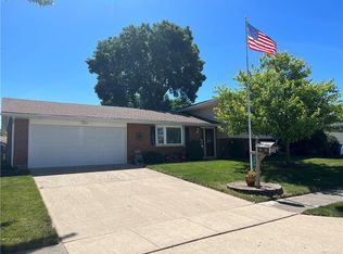 306 Sunrise Ave, Brookville, OH 45309