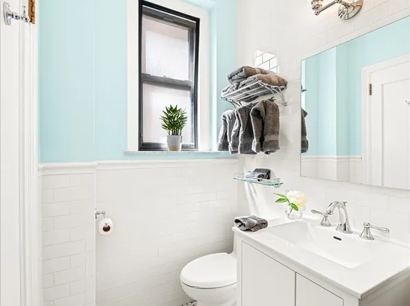 929 Park Avenue 6C image 7 of 8