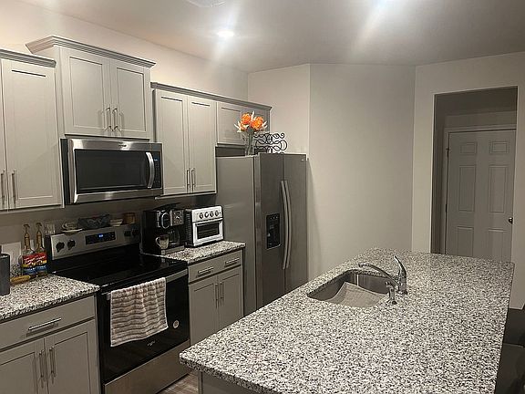 3rd image of 205 Court House Ave