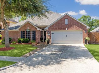5206 Silver Oak Dr, Pasadena, TX 77505