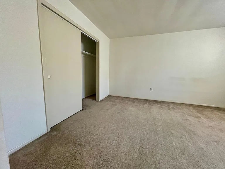 413 Maple St — Photo 6