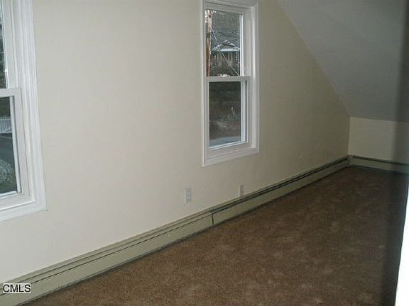 5th image of 32 Lakeview Ave #A