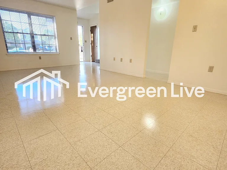 233 Raven Dr — Photo 4