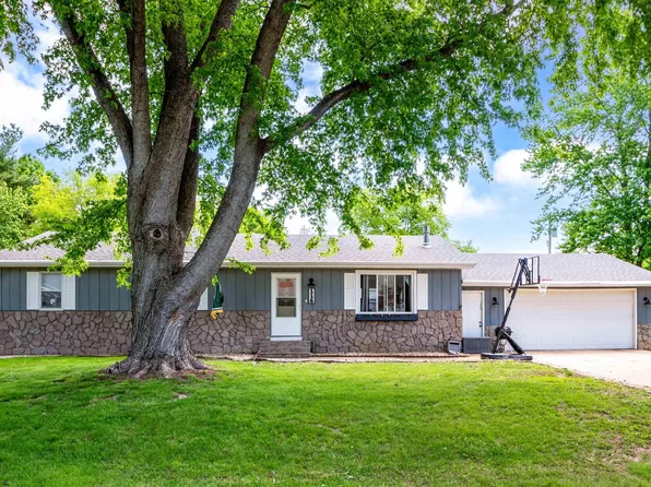 116 Geraldine St, Green Valley, IL 61534
