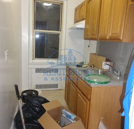 4th image of 4130 46th St APT 3C