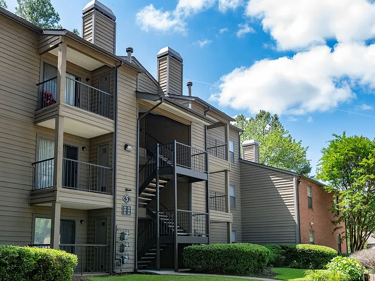 The Summit Apartments — Photo 25
