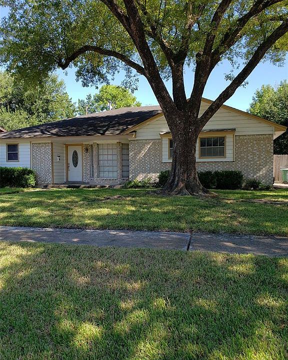 1st image of 6018 Knotty Wood Dr