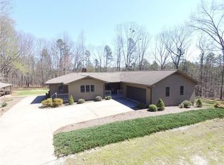 241 Crowes Nest Dr, Westminster, SC 29693