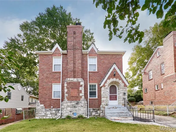 3714 Nelson Dr, Saint Louis, MO 63121