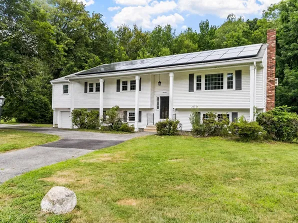 14 Olde Berry Rd, Andover, MA 01810