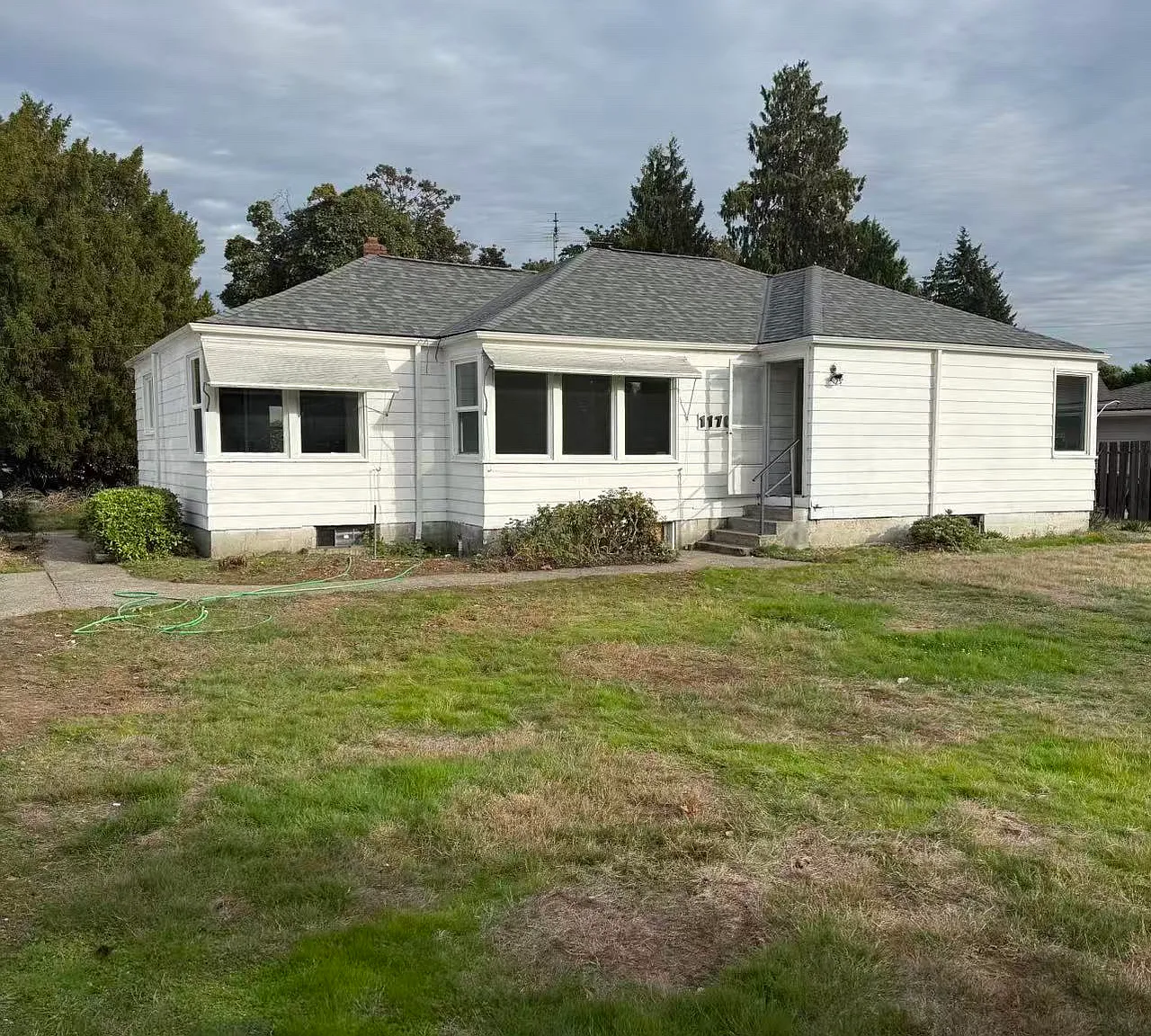 4 bed, 1300 sqft, $3,200 — Photo 1
