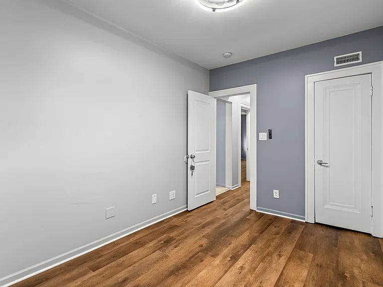 5920 Chase St — Photo 5