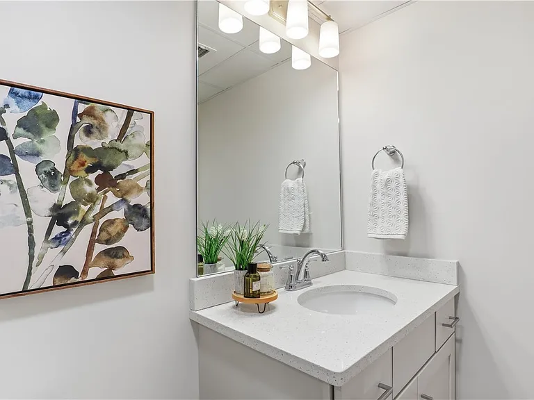 8 Nightfrost Ln — Photo 36