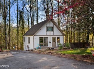 4272 Monte Vista Way, Cosby, TN 37722