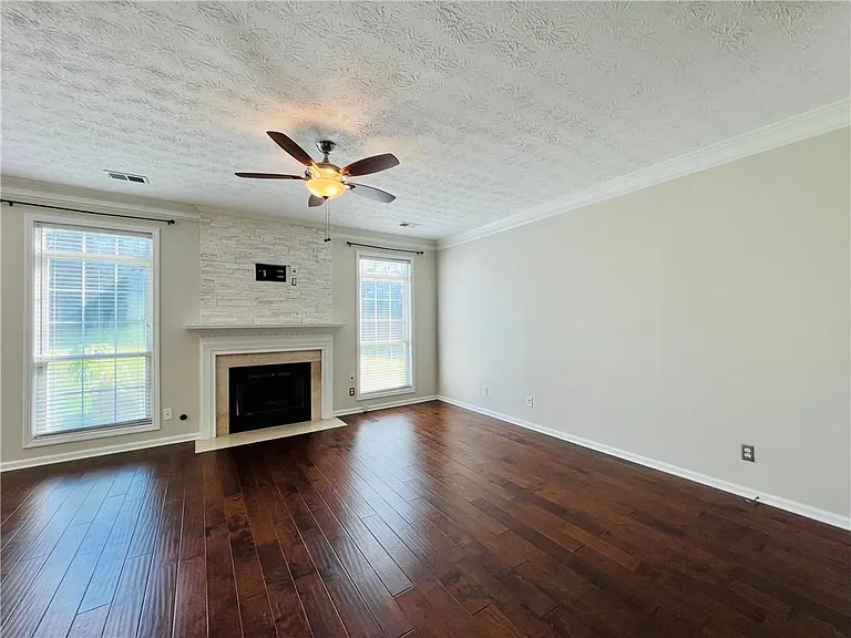 156 Weatherstone Dr — Photo 8
