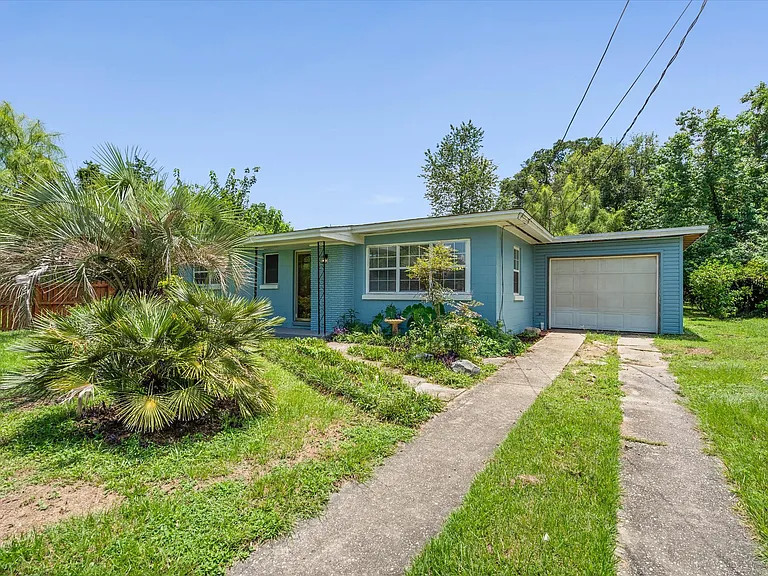 835 S Madison Dr — Photo 2