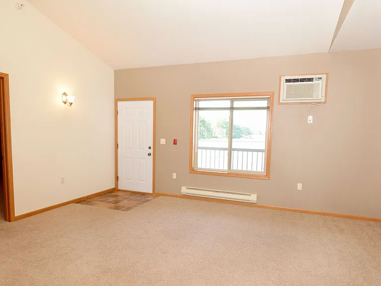 100 Sunshine Cir #22 — Photo 5