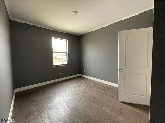 4th image of 8046 Memory Cir