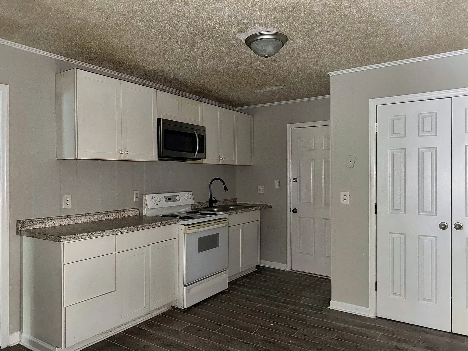 2 bed, $750 — Photo 4