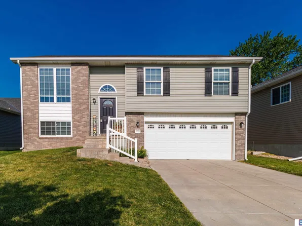 5705 S 96th St, Lincoln, NE 68526