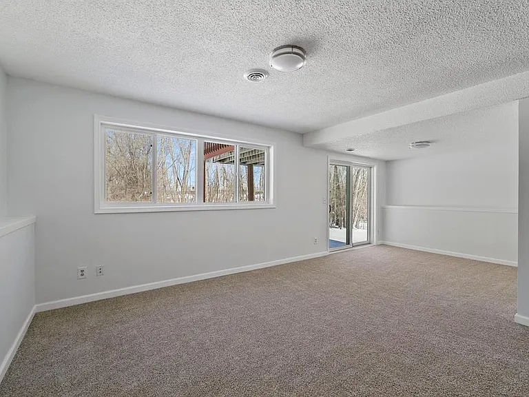 3345 Minnesota Ln N — Photo 20