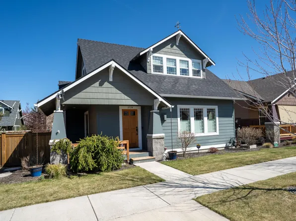 2724 NE Black Oak Pl, Bend, OR 97701