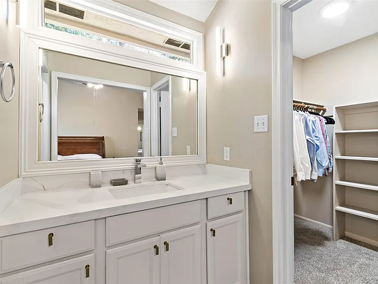 9 Brentwood Oaks Ct — Photo 12