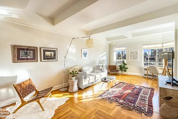 1st image of 565 W End Ave APT 19B