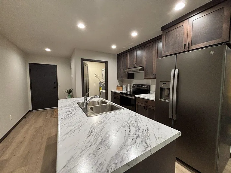 WestSide Apartments — Photo 7