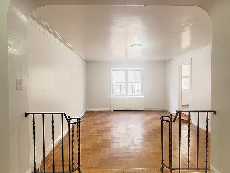 711 Walton Ave #4R — Photo 6