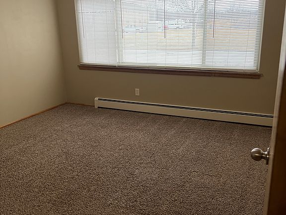 5th image of 422 Estberg Ave #101
