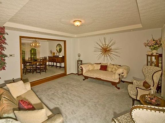 2nd image of 16528 Old Chippewa Trl