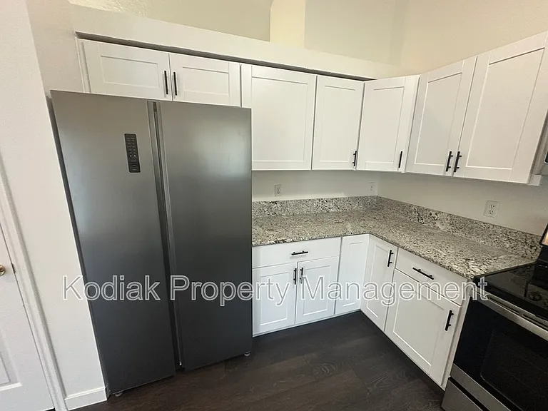 1802 S 200 W — Photo 5