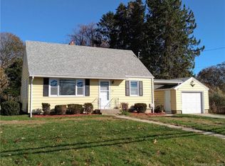 485 Bayonet St, New London, CT 06320