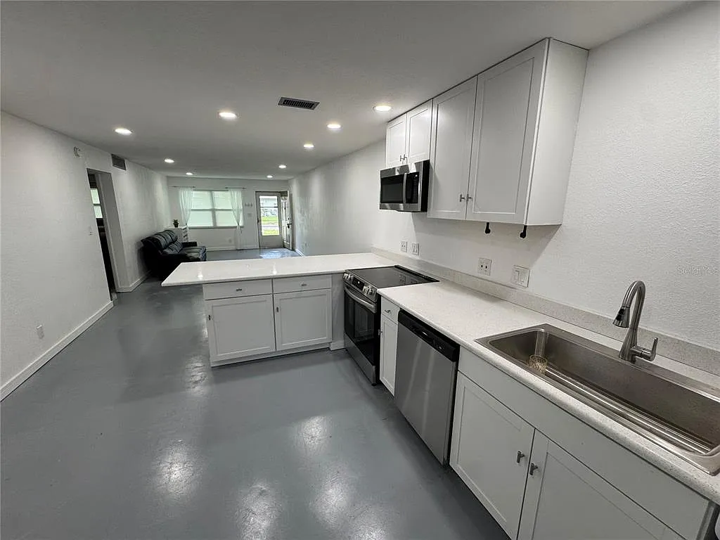 2 bed, 1.0 bath, 960 sqft, $1,750 — Photo 3
