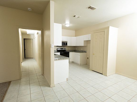 5th image of 112-114 Honey Bee Dr