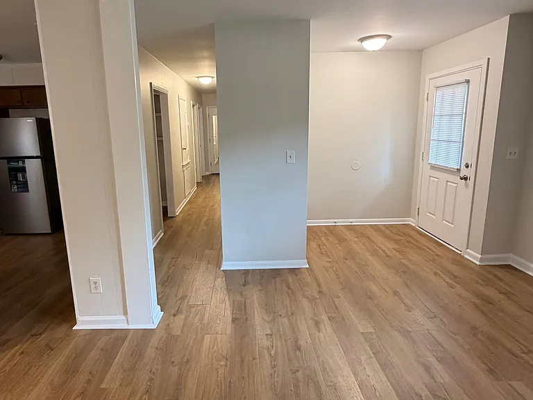 313 Kingston Rd — Photo 5