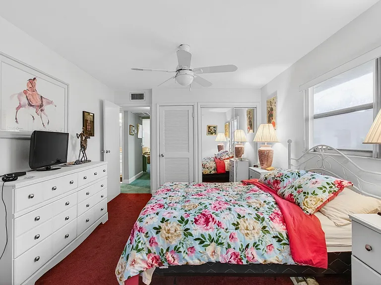 213 Waterford Cir #I — Photo 37