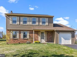 4 Danbridge Dr, Horsham, PA 19044
