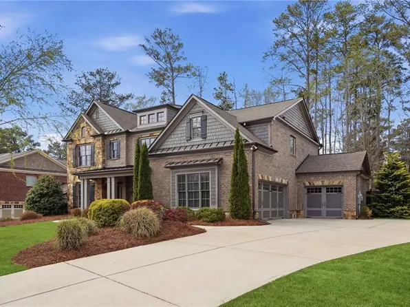 2732 Oak Glen Manor Rd, Decatur, GA 30033