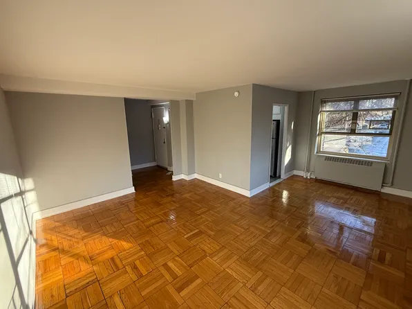 19425 64th Ave, Fresh Meadows, NY